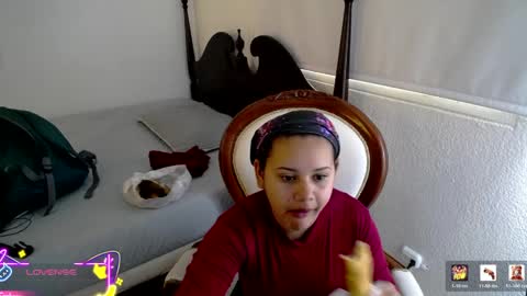  Mia  online show from April 8, 2026, 12:38 pm