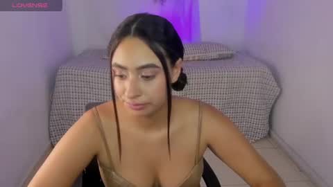 Mia online show from July 31, 2026, 9:25 pm