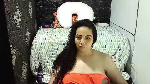 Snapshot of _milf_naughty chatting on October 28, 2025, 3:36 pm _milf_naughty online show from October 28, 2025, 3:36 pm
