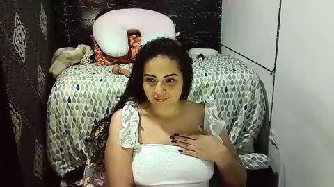 Snapshot of _milf_naughty chatting on November 2, 2025, 4:04 am _milf_naughty online show from November 2, 2025, 4:04 am