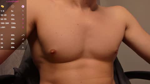 Snapshot of _milk_boy_ chatting on January 19, 2025, 6:43 pm Milk Boy online show from January 19, 2025, 6:43 pm