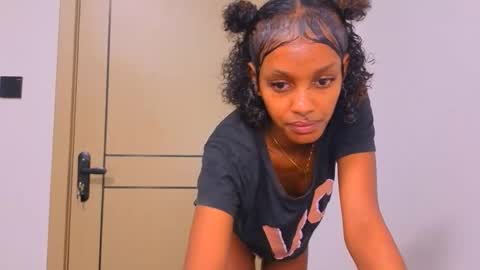 Snapshot of _mimimars chatting on April 3, 2026, 2:31 am Mimi online show from April 3, 2026, 2:31 am