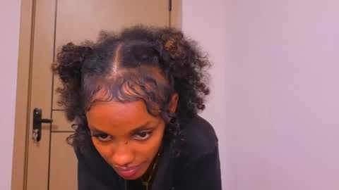 Snapshot of _mimimars chatting on April 3, 2026, 2:37 pm Mimi online show from April 3, 2026, 2:37 pm