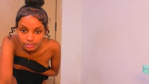 Snapshot of _mimimars chatting on April 13, 2026, 2:44 pm Mimi online show from April 13, 2026, 2:44 pm