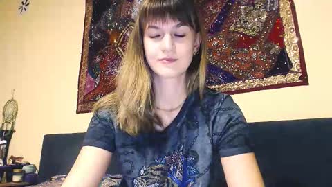 Boo online show from September 17, 2025, 6:53 pm