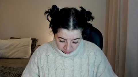 _miss_coco_ online show from November 17, 2025, 3:34 am