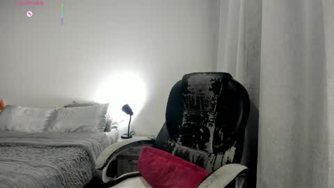 _miss_coco_ online show from April 3, 2026, 12:08 am