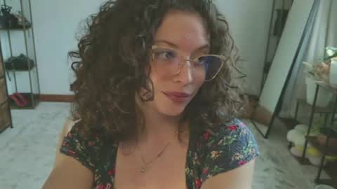 Mara Independent model online show from August 4, 2026, 7:27 pm