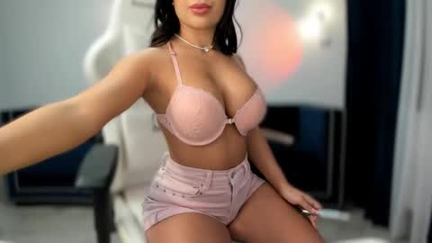 Snapshot of _missperfection_ chatting on April 11, 2026, 1:32 am .. my fav tip 1120040012123335 online show from April 11, 2026, 1:32 am