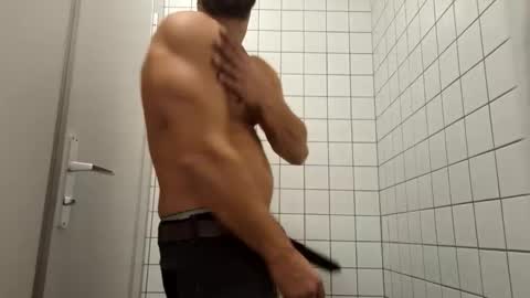 Snapshot of _misterniceguy chatting on October 28, 2025, 2:20 pm BENJI online show from October 28, 2025, 2:20 pm