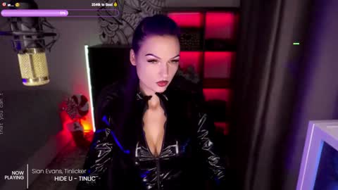 Snapshot of _mistress__ chatting on December 16, 2024, 6:38 pm Mistress Milana online show from December 16, 2024, 6:38 pm