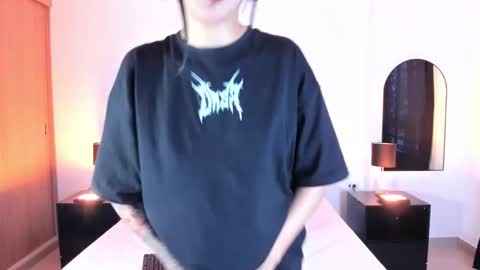 mizuki  online show from March 17, 2026, 3:26 pm