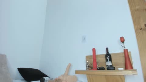 Snapshot of _molly_rosse_ chatting on September 24, 2025, 12:19 pm _molly_rosse_ online show from September 24, 2025, 12:19 pm