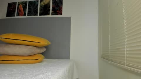 Snapshot of _molly_rosse_ chatting on November 1, 2025, 12:07 pm _molly_rosse_ online show from November 1, 2025, 12:07 pm