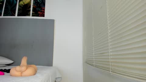 Snapshot of _molly_rosse_ chatting on November 5, 2025, 12:27 pm _molly_rosse_ online show from November 5, 2025, 12:27 pm