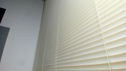 _molly_rosse_ online show from December 16, 2025, 12:32 pm