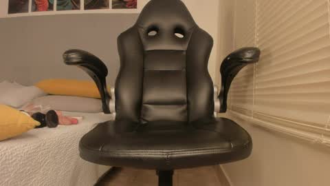 _molly_rosse_ online show from April 2, 2026, 12:36 pm