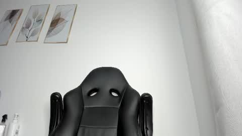 Snapshot of _molly_rosse_ chatting on July 20, 2026, 12:07 pm _molly_rosse_ online show from July 20, 2026, 12:07 pm