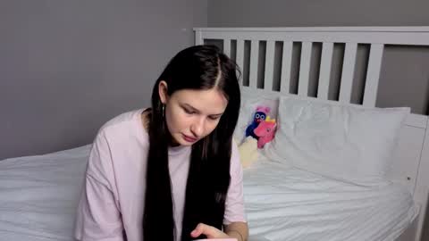 Karina online show from November 10, 2025, 2:32 am