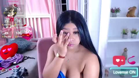 nahomi  online show from March 6, 2025, 3:02 am