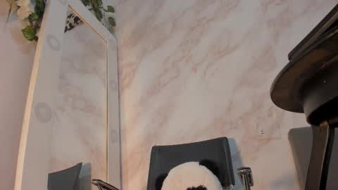 Snapshot of _nanny_1 chatting on October 14, 2025, 11:27 pm Nanny online show from October 14, 2025, 11:27 pm