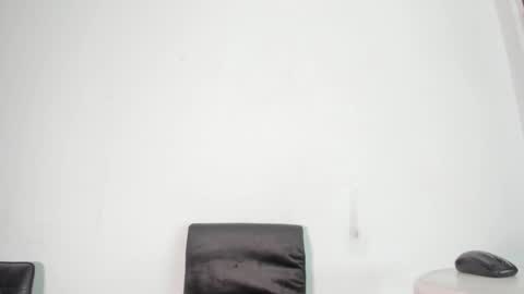 Snapshot of _naomi_fox chatting on February 2, 2025, 8:51 pm shantall online show from February 2, 2025, 8:51 pm