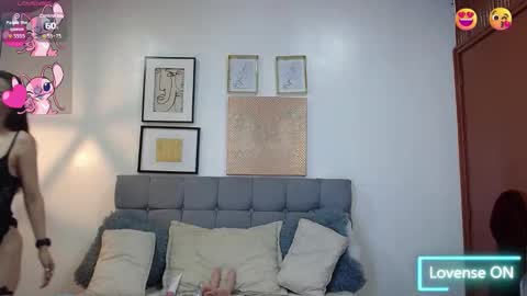 Snapshot of _naomi_s chatting on December 21, 2025, 1:51 pm _naomi_s online show from December 21, 2025, 1:51 pm