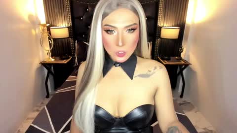 Snapshot of _natashacooper_ chatting on May 20, 2026, 10:21 am _natashacooper_ online show from May 20, 2026, 10:21 am