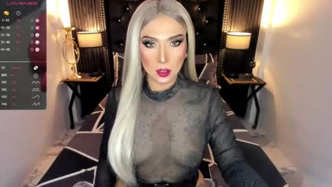 Snapshot of _natashacooper_ chatting on June 10, 2026, 11:20 am _natashacooper_ online show from June 10, 2026, 11:20 am