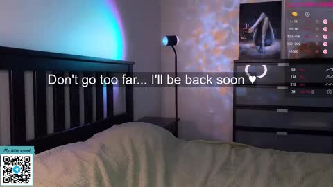 Mia with a big heart  online show from September 27, 2025, 9:20 pm