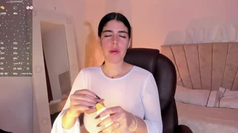 Niah  You can call me Ni or cutie haha online show from February 10, 2025, 9:25 pm