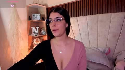 Niah  You can call me Ni or cutie haha online show from October 21, 2025, 8:20 pm