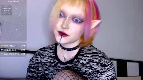 Nicole online show from November 23, 2025, 9:14 pm