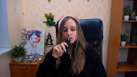 Nica online show from December 7, 2024, 3:41 pm