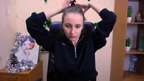 Nica online show from December 22, 2024, 3:11 pm