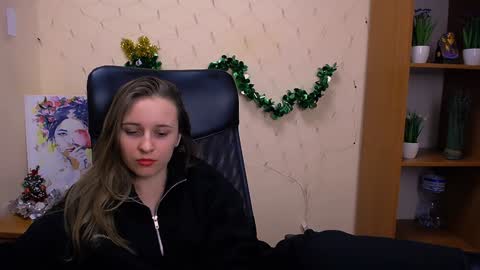 Nica online show from December 28, 2024, 3:26 pm