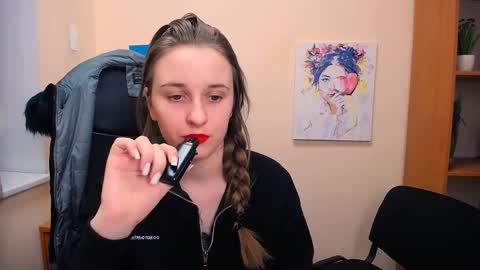 Nica online show from February 24, 2025, 5:53 pm