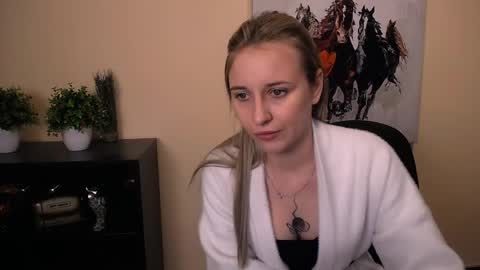 Nica online show from April 29, 2026, 11:03 am