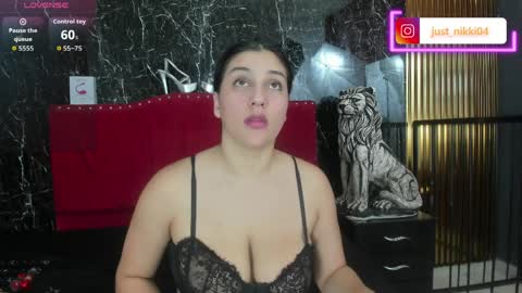  NicoleSweet1 online show from March 31, 2026, 3:23 pm