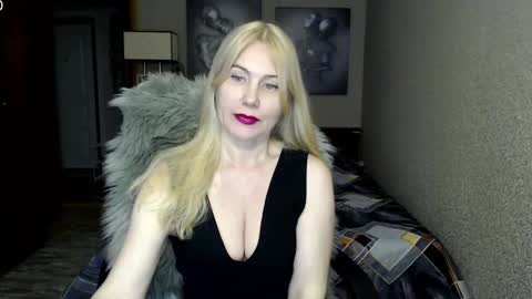 Snapshot of _night_fantasy_ chatting on March 7, 2025, 7:38 pm Donella online show from March 7, 2025, 7:38 pm