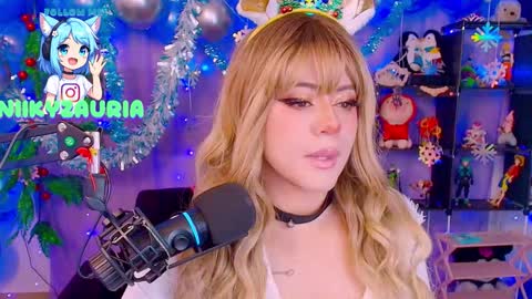 niiky online show from December 15, 2025, 1:48 pm