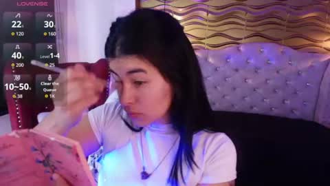 Nina Harpper online show from July 4, 2026, 12:44 pm