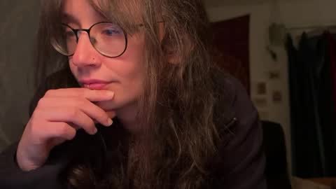 Mila online show from April 7, 2026, 11:26 pm