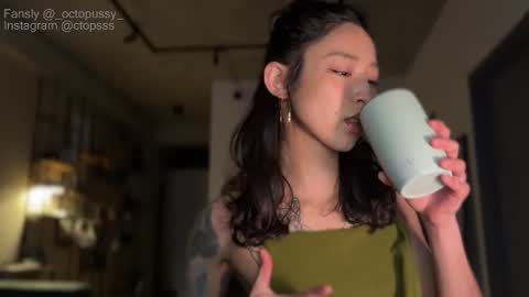 Mikayla online show from March 5, 2026, 5:36 am