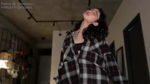 Mikayla online show from March 7, 2026, 5:26 am