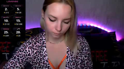 Snapshot of _pando4ka_ chatting on December 19, 2025, 11:39 am pando4ka online show from December 19, 2025, 11:39 am