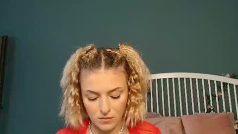 Alisa online show from July 8, 2026, 4:17 am