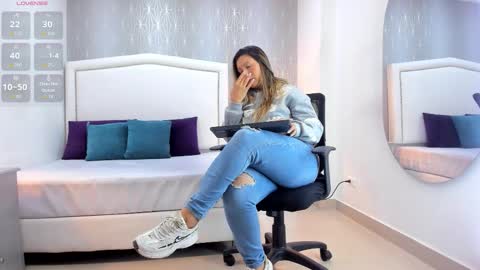  peach1  online show from March 18, 2026, 2:20 pm