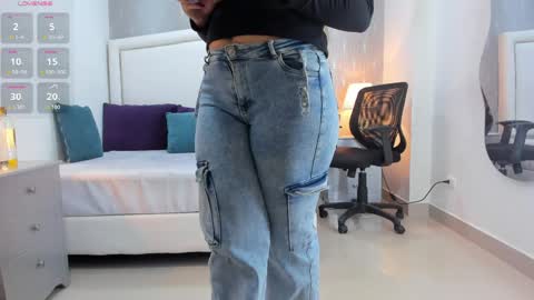  peach1  online show from May 21, 2026, 10:33 am