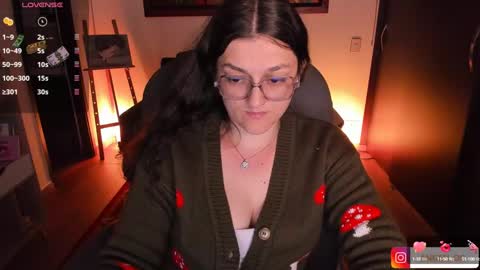 violeta ig  online show from February 4, 2025, 4:26 am